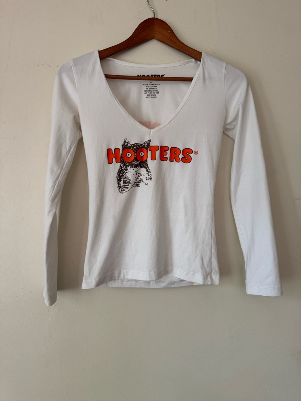 Hooters White Long Sleeve V-Neck with Orange Logo - Size XS